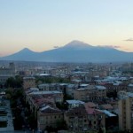 1383825769_800px-yerevan-sunset